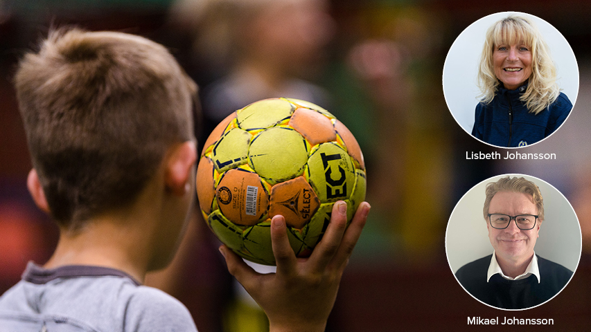 Bild på en kille som håller en handboll
