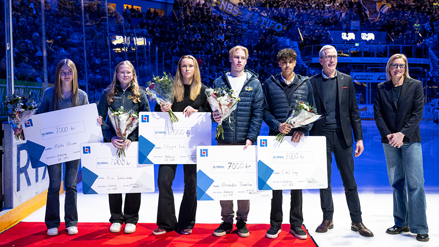 Bild på juniorstipendiater och utdelare